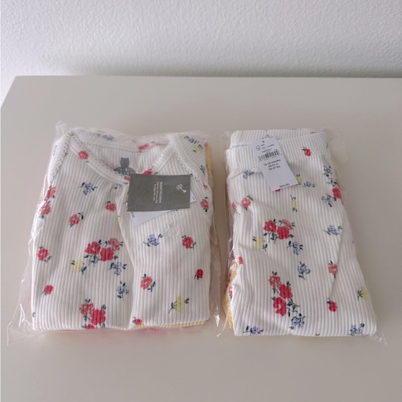 GAP Baby First Favorites TinyRib Ruffle Bodysuit (3-Pack), 12-18 Months - Picture 2 of 5